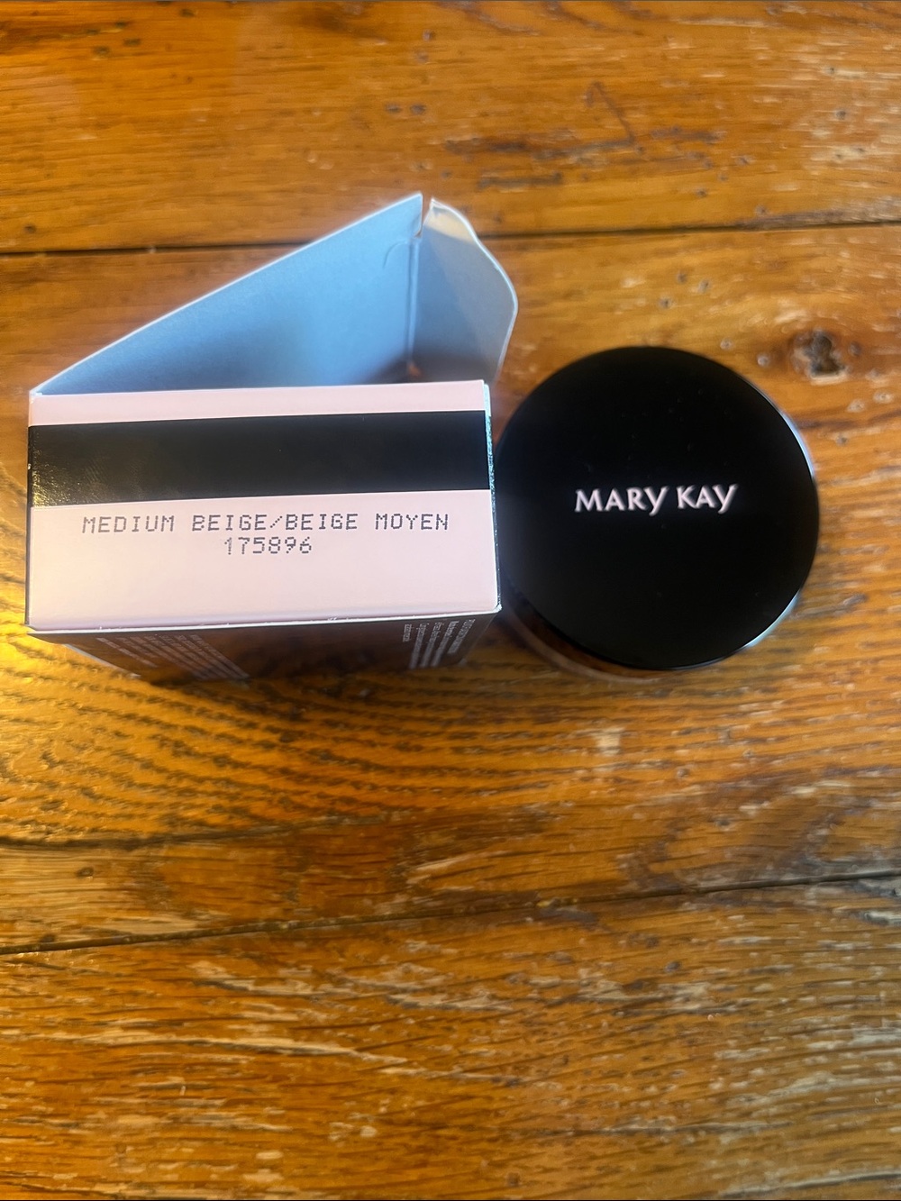 Mary Kay Powder med-beige